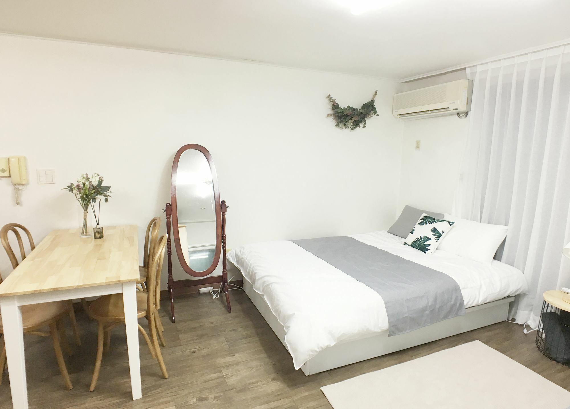 Ferienwohnung Sunny House Hongik Snt 1Mins Seoul Exterior foto