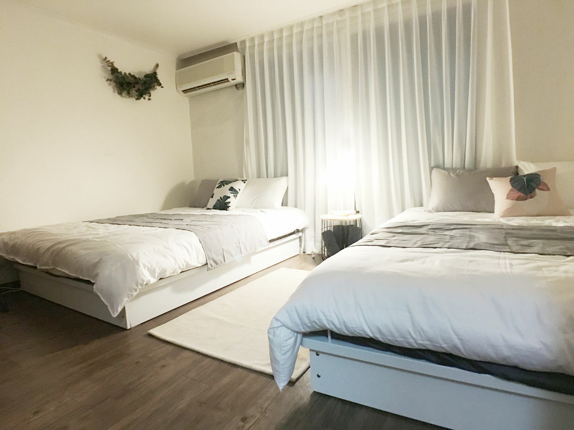 Ferienwohnung Sunny House Hongik Snt 1Mins Seoul Exterior foto