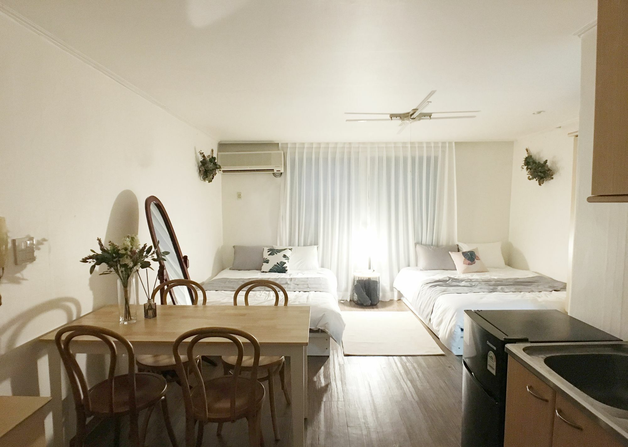 Ferienwohnung Sunny House Hongik Snt 1Mins Seoul Exterior foto